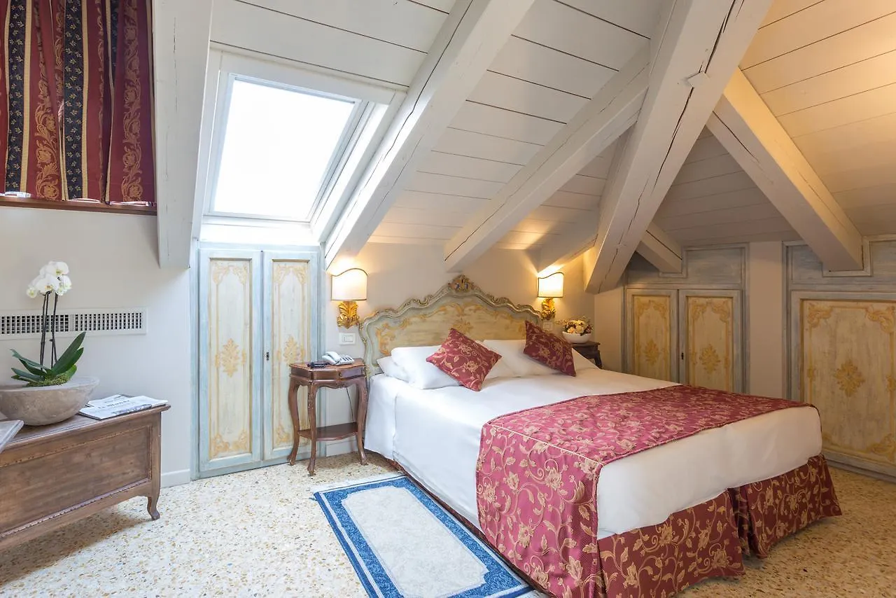 Hotel Tiziano Venice 3*,