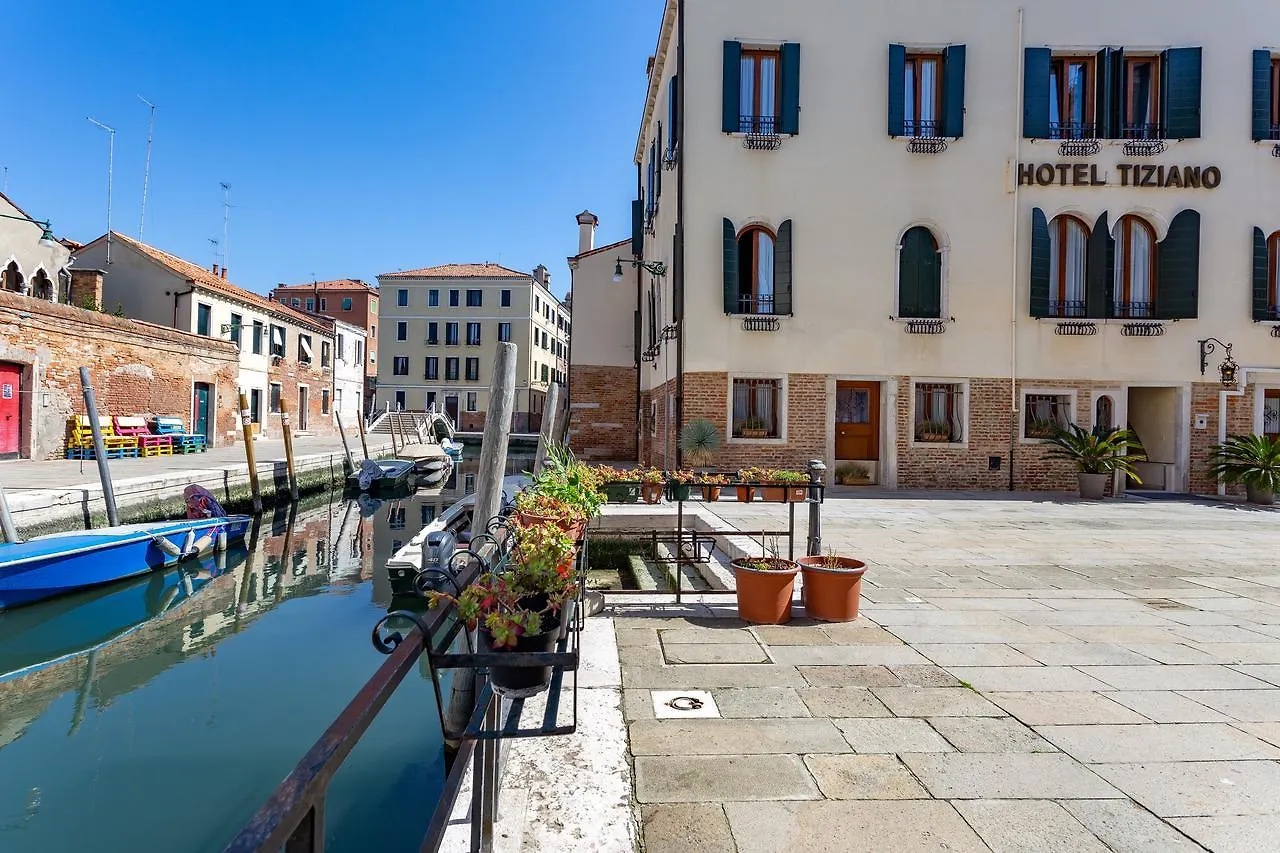 Hotel Tiziano contacts